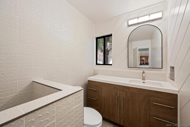 2195 Hayden Way, San Diego CA: https://media.crmls.org/mediaz/633eb52a-6a58-4c5f-afeb-6a91af5d7323.jpg