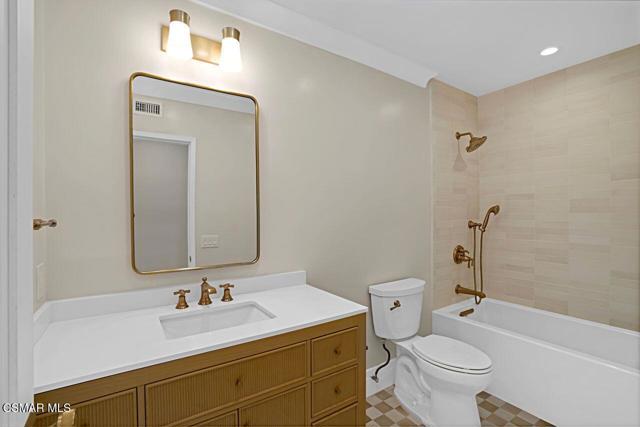 24_11946773_184500_184500-EM-124