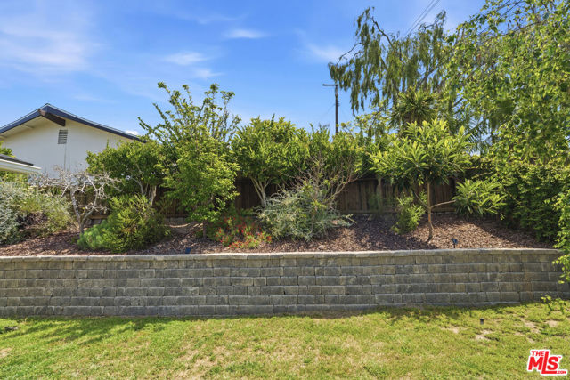 7022 Lofty Grove Drive, Rancho Palos Verdes, California 90275, 3 Bedrooms Bedrooms, ,2 BathroomsBathrooms,Residential,For Sale,Lofty Grove,26777747