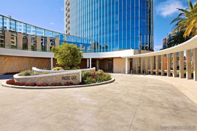 888 W E Street, San Diego CA: https://media.crmls.org/mediaz/633ff85b-7ca8-44ab-8e31-4e04d2dcc8e1.jpg