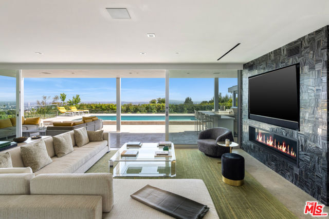 1476 Carla, Beverly Hills CA: https://media.crmls.org/mediaz/63419517-f46c-44e1-968d-68379a55b83a.jpg