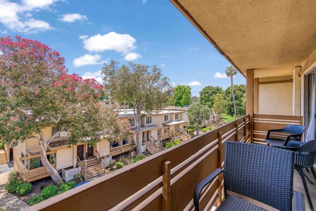 2628 Worden Street, Point Loma CA: https://media.crmls.org/mediaz/6341d91f-7b7d-431d-9661-cf41a81a555c.jpg