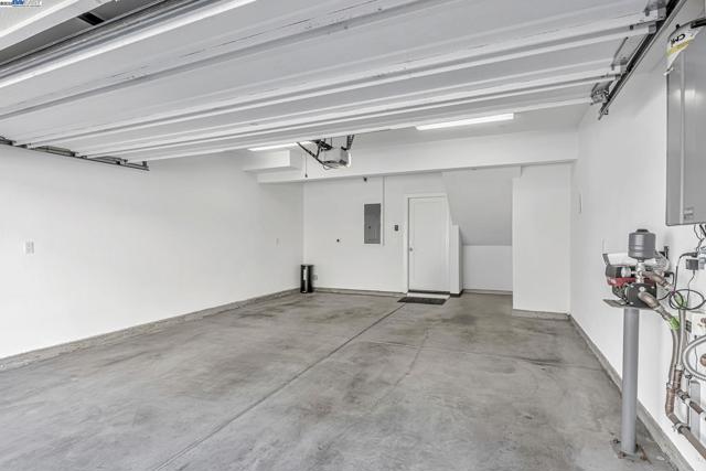 123 Branta Cmn, Fremont CA: https://media.crmls.org/mediaz/63426dcc-9c2f-4c3f-920a-a9a7c2047c3c.jpg