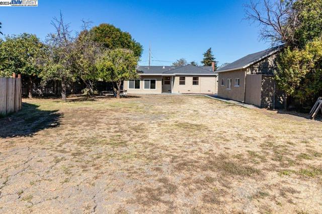 Image 39 of 45 For 15094 Alexandria St