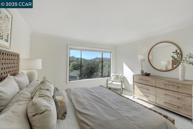 3258 Rossmoor Pkwy, Walnut Creek CA: https://media.crmls.org/mediaz/6343b9d3-b65e-4fa1-92ff-9c665d85d0d9.jpg