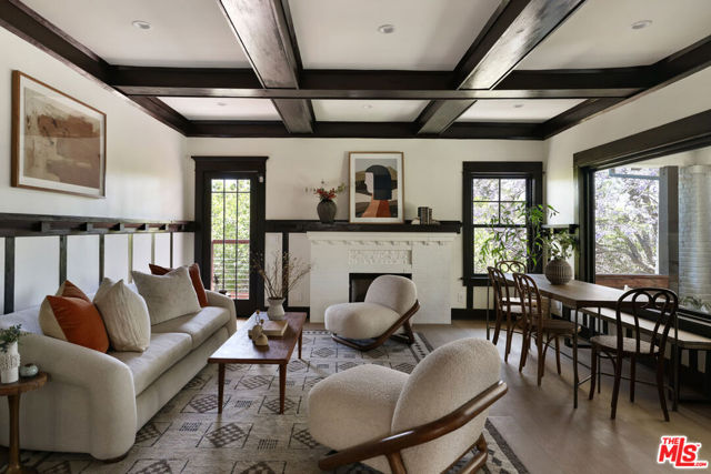 1644 Golden Gate Avenue, Los Angeles CA: https://media.crmls.org/mediaz/6344fd63-b774-4315-83ac-d5ffd8ca4810.jpg