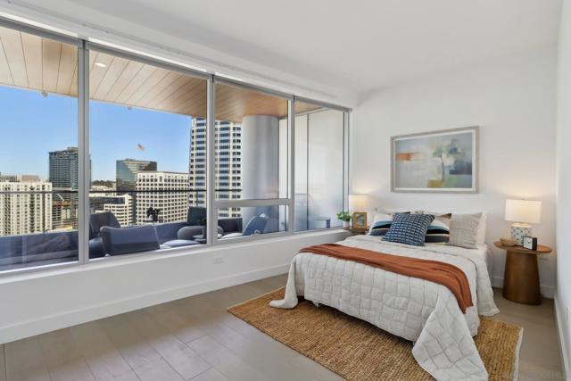888 W E St, San Diego CA: https://media.crmls.org/mediaz/6345406f-a932-47f4-8f34-8b855f89e324.jpg