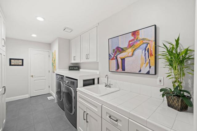 Image 30 of 68 For 628 Sugarloaf Court