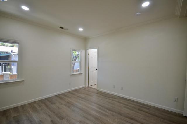 4544 Thornton Ave, Fremont CA: https://media.crmls.org/mediaz/63473219-69ac-4484-8cf4-8913154fef20.jpg