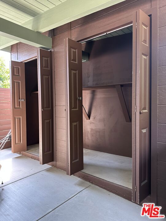 7460 Woodrow Wilson Drive, Los Angeles CA: https://media.crmls.org/mediaz/6348c420-478b-4ea7-a4ef-b5d61e15429e.jpg