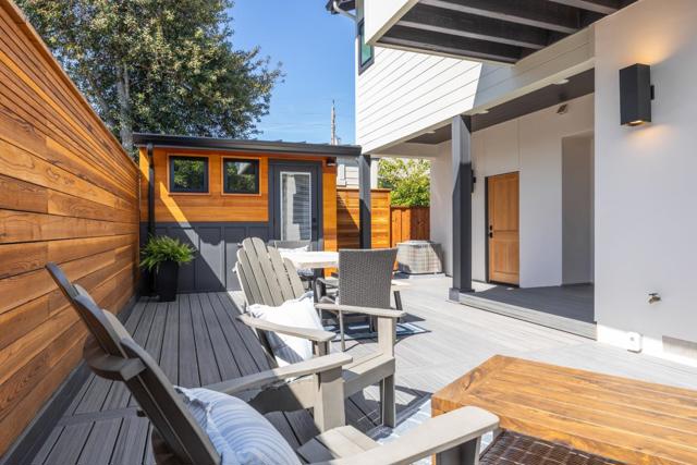 461 6th Avenue, Santa Cruz CA: https://media.crmls.org/mediaz/63495b93-8ad9-4116-acd4-3cfdaa80a9c0.jpg