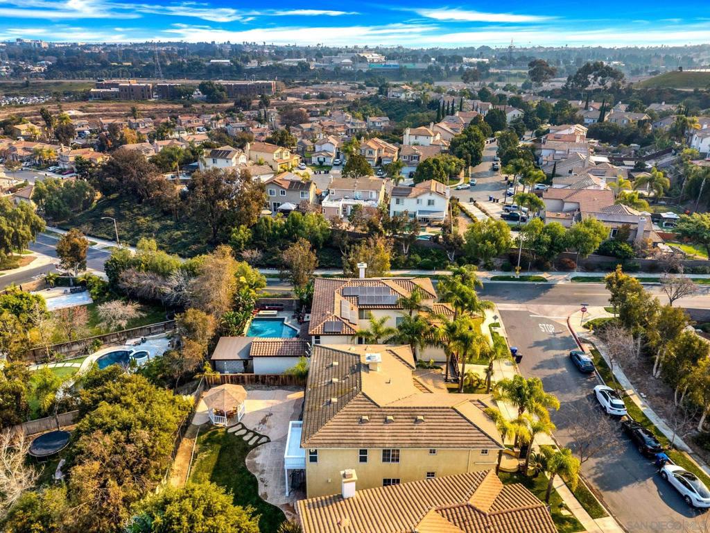 https://media.crmls.org/mediaz/63497047-f1ce-4181-98d3-b87eef9bc1fb.jpg?preset=X-Large