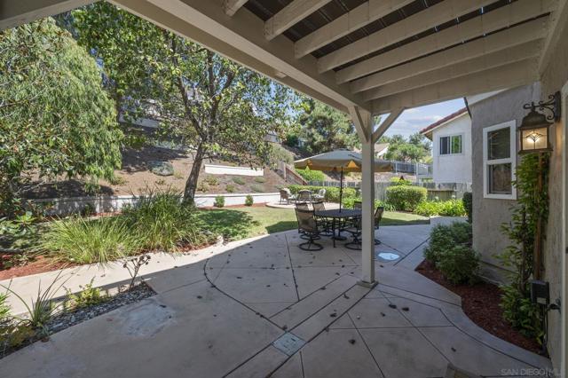13907 Bruyere Ct, San Diego CA: https://media.crmls.org/mediaz/6349e711-bd18-4a23-a6ed-b9eb211f8fef.jpg