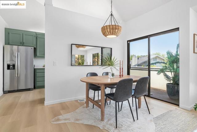 46 Birchwood Dr, Novato CA: https://media.crmls.org/mediaz/634a4c1f-8443-498e-80d6-59b9fa0e9056.jpg