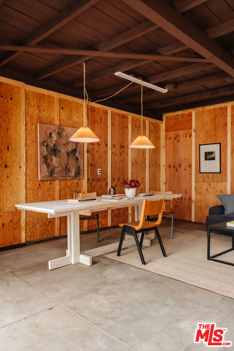 3029 S Norton Avenue, Los Angeles CA: https://media.crmls.org/mediaz/634ab448-959f-49f3-a6fb-dc0d1287fa05.jpg