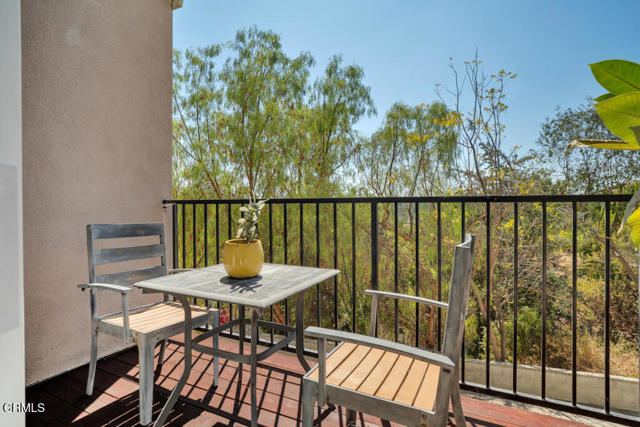 1300 Blue Hill Road, Los Angeles CA: https://media.crmls.org/mediaz/634b9423-390a-4ac4-9200-55f63cc08780.jpg