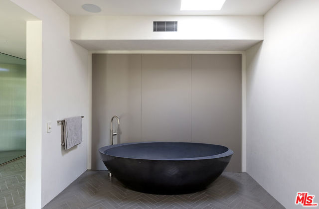 40281 Sand Dune Road, Rancho Mirage CA: https://media.crmls.org/mediaz/634bd6f7-a66f-413e-ab55-deb51b69442d.jpg