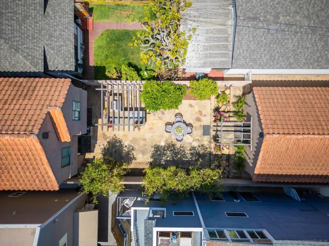 Image 33 of 60 For 867 E Avenue