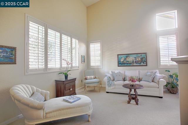 1409 Dumaine St, Concord CA: https://media.crmls.org/mediaz/634dd262-a974-4191-835c-16b4e3569730.jpg