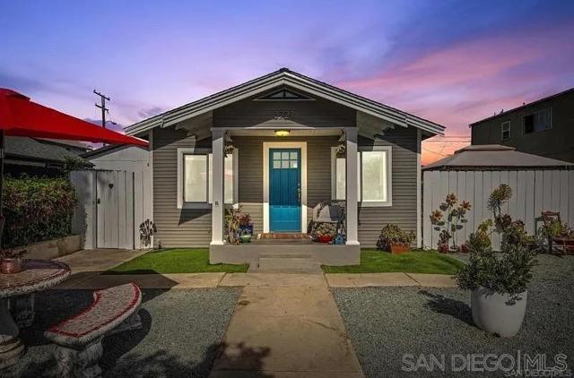 3721 Chamoune, San Diego CA: https://media.crmls.org/mediaz/634ee2c2-8a82-4482-90e6-63dde0de4440.jpg