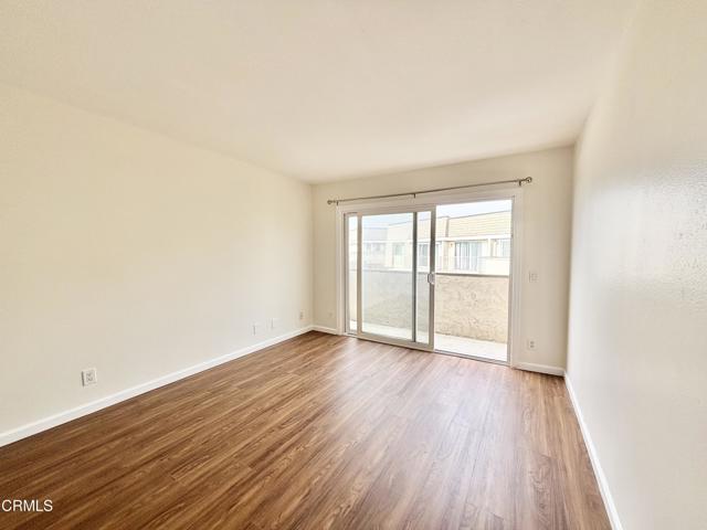 Detail Gallery Image 4 of 28 For 250 E Surfside Dr, Port Hueneme,  CA 93041 - 2 Beds | 1/1 Baths