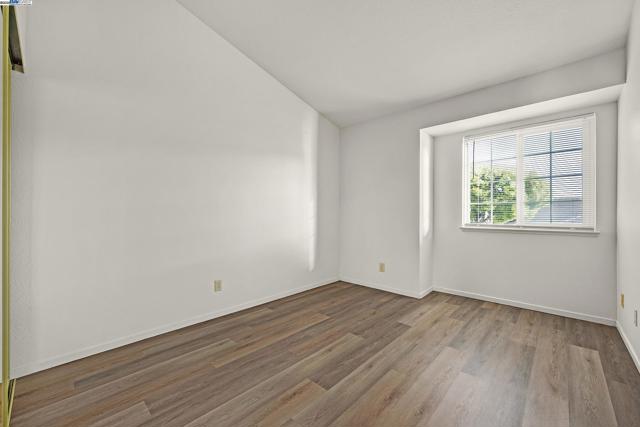 117 Pelican Loop, Pittsburg CA: https://media.crmls.org/mediaz/634f3b79-1932-428f-afcb-770d272d3c6c.jpg