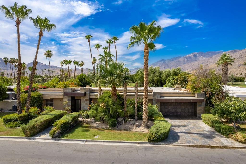 483 E Santiago Way