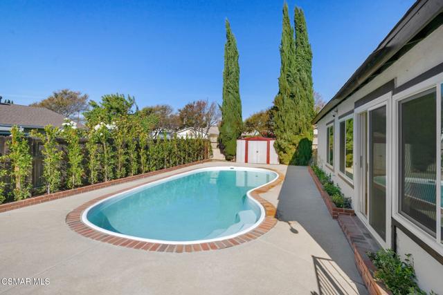 2091 Marter Avenue, Simi Valley CA: https://media.crmls.org/mediaz/63526db9-748a-48cb-a52a-20adde32921c.jpg