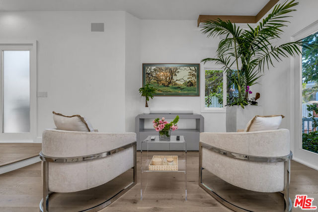 Image 7 of 43 For 2620 Grand Canal