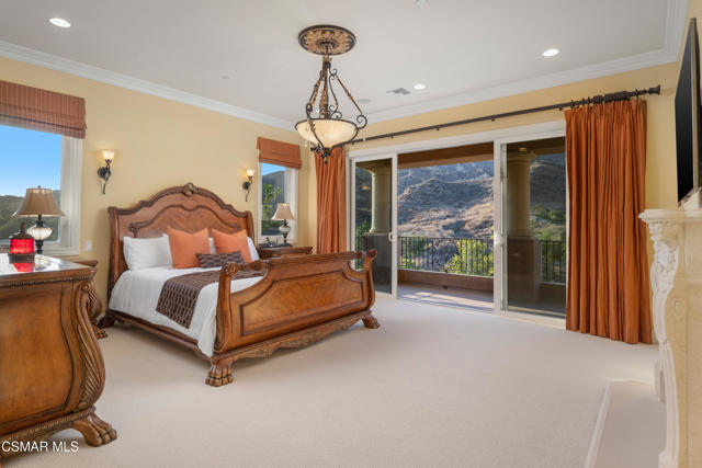 2462 Lost Canyons Drive, Simi Valley CA: https://media.crmls.org/mediaz/6354067c-35e6-461a-b6db-dffd3e6b933b.jpg