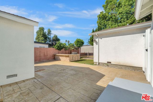 10551 Blucher Avenue photo 28