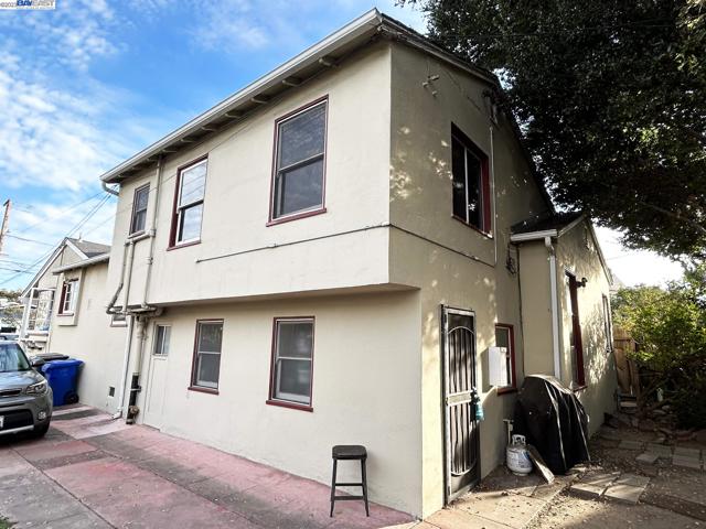 1815 Pearl St, Alameda, California 94501, 6 Bedrooms Bedrooms, ,4 BathroomsBathrooms,Single Family Residence,For Sale,Pearl St,41043116