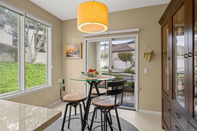 Detail Gallery Image 13 of 34 For 3358 Caminito Luna Nueva, Del Mar,  CA 92014 - 3 Beds | 2/1 Baths