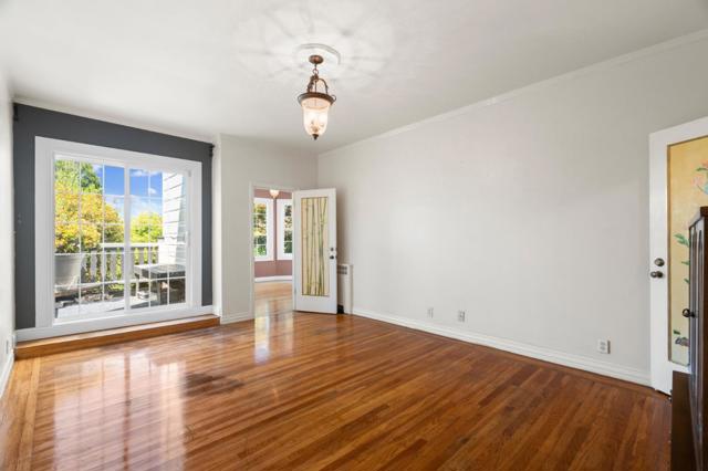 36333635 Webster Street, San Francisco CA: https://media.crmls.org/mediaz/63553d95-e6e3-4d02-96d4-0139825d061c.jpg