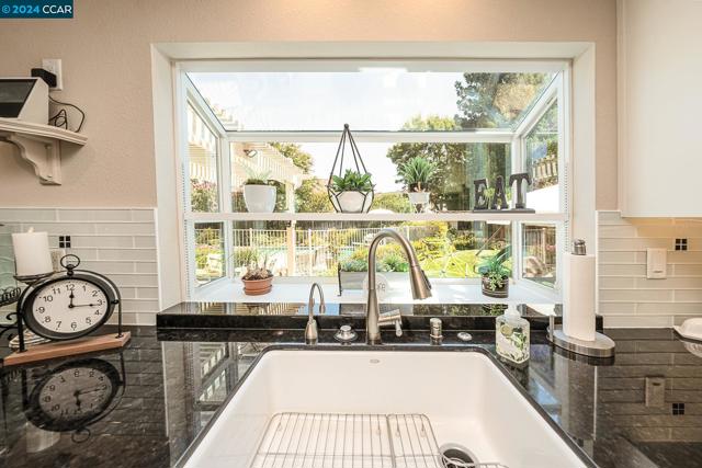 Image 9 of 59 For 604 Lomond Cir