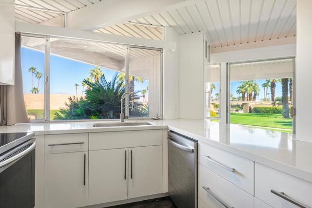 152 Sandpiper Street, Palm Desert CA: https://media.crmls.org/mediaz/6355a4eb-3bdd-4f24-b2bc-bd8965594a1b.jpg