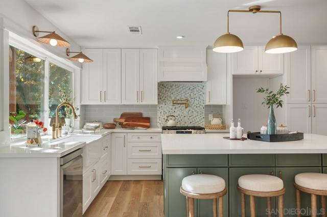 1155 Pepper Dr, El Cajon CA: https://media.crmls.org/mediaz/63569448-3b28-4bd0-b271-0bedb0ac080f.jpg