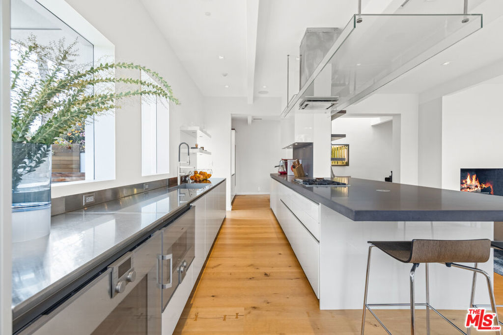 MLS #25495045 image #14