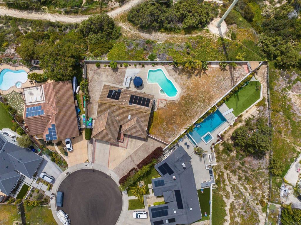 2002 Ladera Ct