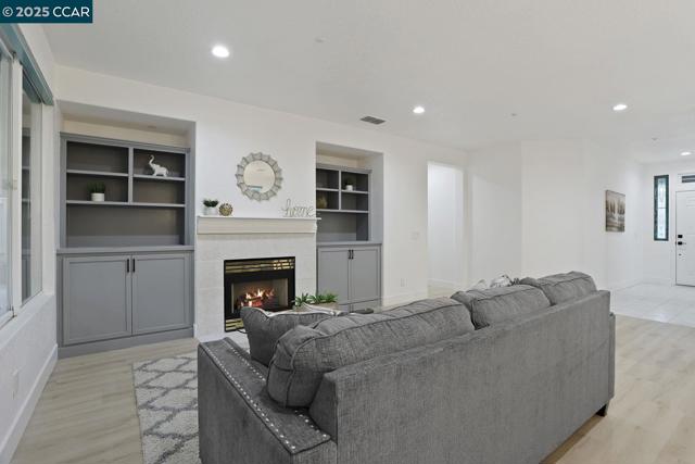 257 Red Mountain Drive, Cloverdale CA: https://media.crmls.org/mediaz/63578804-9ccd-4040-988e-c1ec57cd7f88.jpg