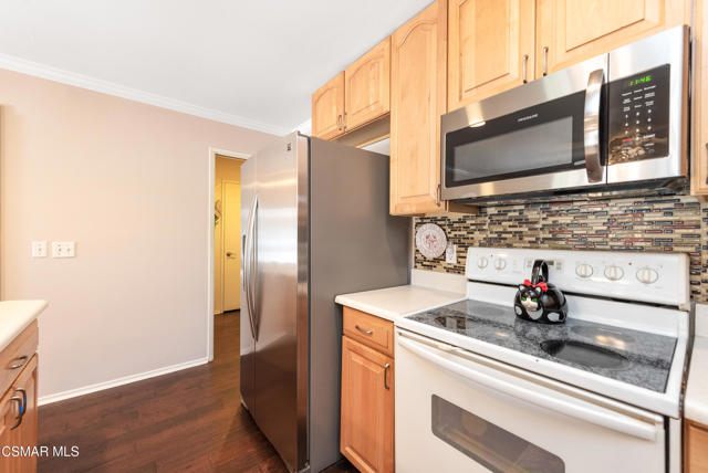 1122 Canterford Circle, Westlake Village CA: https://media.crmls.org/mediaz/6358d97b-ae99-4a3f-842f-9ff10f8538b4.jpg