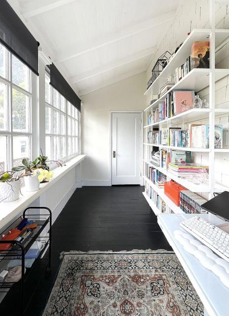 1812 Sanchez Avenue, Burlingame CA: https://media.crmls.org/mediaz/63592efa-bcff-4eab-b55d-80d9f6d21a7d.jpg