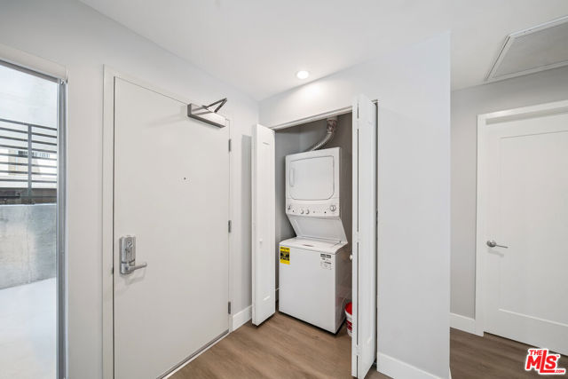 1223 N Hayworth Avenue, West Hollywood CA: https://media.crmls.org/mediaz/63598559-fe12-453f-8a2b-f5d3905c7a77.jpg