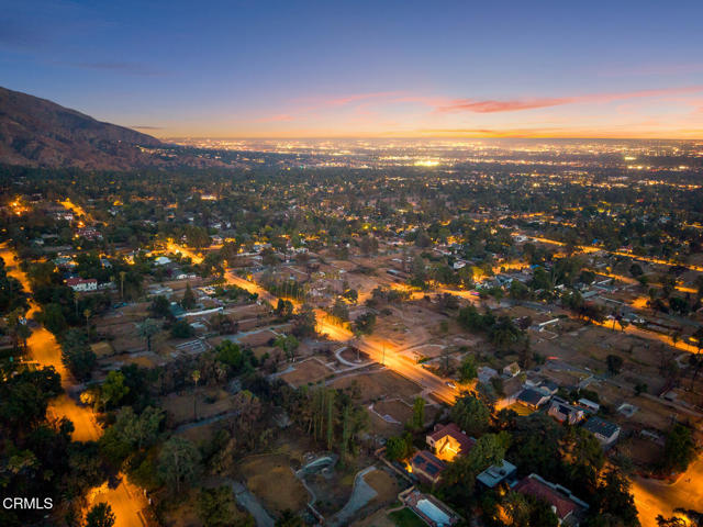 1145 E Altadena Drive, Altadena CA: https://media.crmls.org/mediaz/635986f4-2441-4692-b752-b59b09bd37ee.jpg