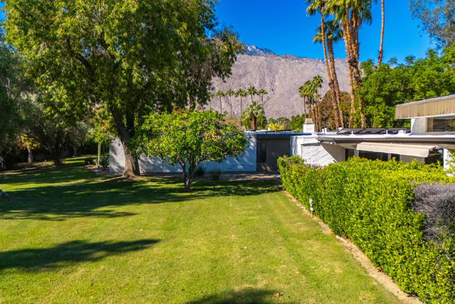 2327 Casitas Way, Palm Springs, CA 92264