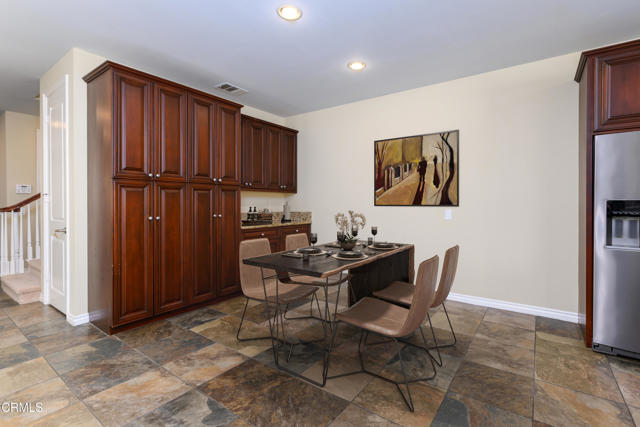 167 Bellafonte Court, Camarillo CA: https://media.crmls.org/mediaz/635ac147-7f16-4bec-81c2-26abe74d602b.jpg