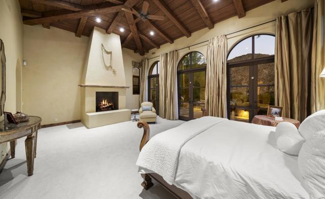 49518 Hidden Valley N Trail, Indian Wells CA: https://media.crmls.org/mediaz/635b48c7-f2fa-425e-a2d5-8bd13569501a.jpg