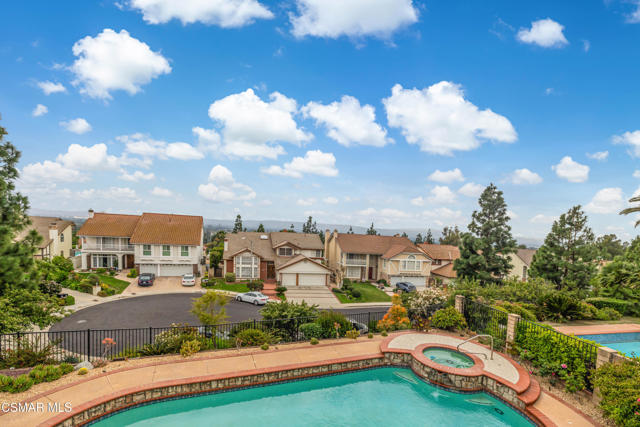 18128 Sandringham Court, Porter Ranch CA: https://media.crmls.org/mediaz/635b6ac6-1977-419b-8b34-6453bec71507.jpg