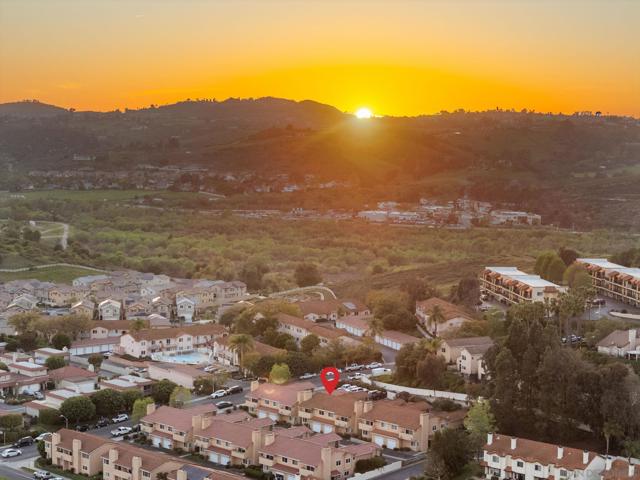 31909 Del Cielo Este, Bonsall CA: https://media.crmls.org/mediaz/635bc6e8-83d6-4d69-968c-71a102f8484a.jpg