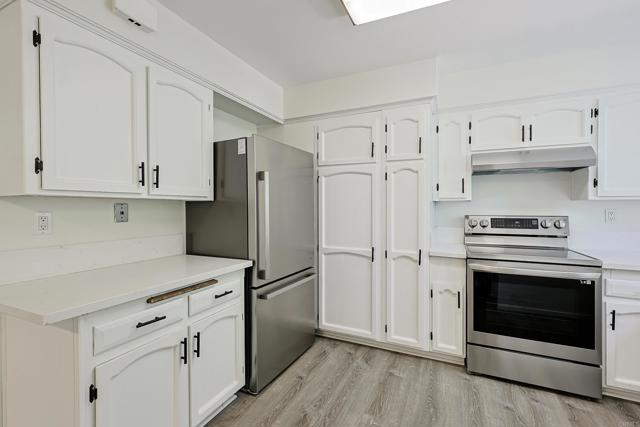 4800 Williamsburg Ln, La Mesa CA: https://media.crmls.org/mediaz/635bd380-2fba-4bca-98f4-d4c1bf01e041.jpg